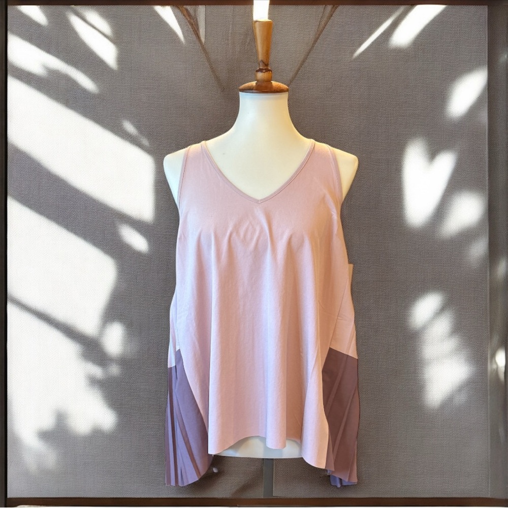 ATHLETA Swing Forward Pleated Stretch Tank Smoked Mauve Size Medium NWT